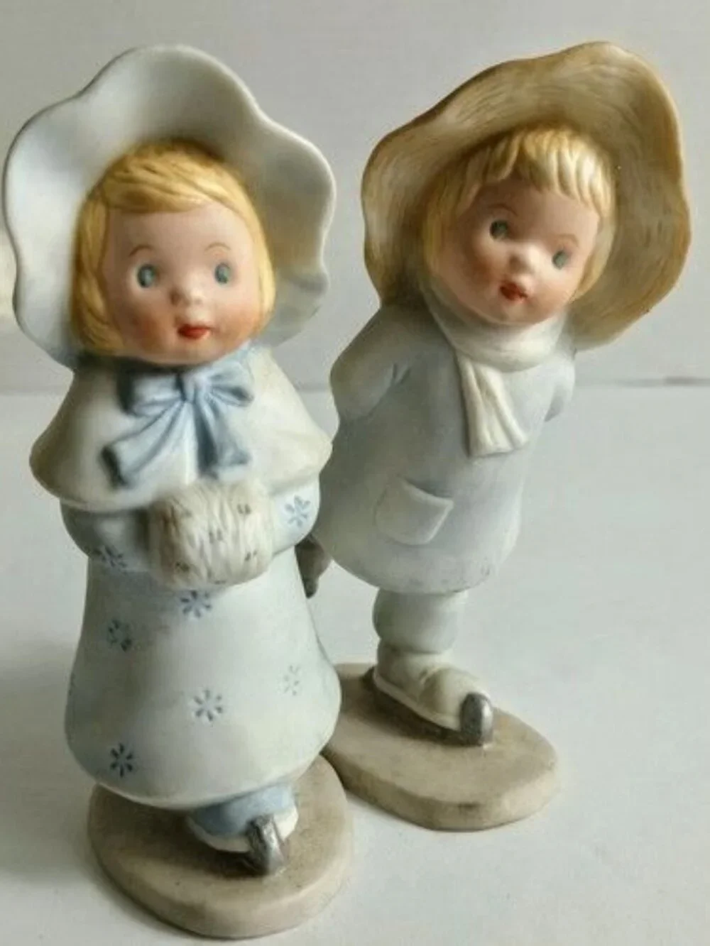 Vintage 1983 Hoga Blue Button Twins Ice Skating Figurine Ceramic Roger Brown